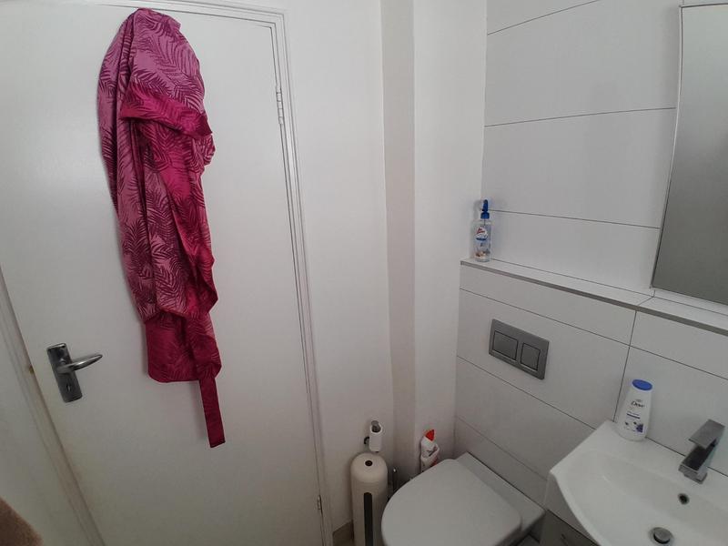 To Let 1 Bedroom Property for Rent in Sea Point Western Cape